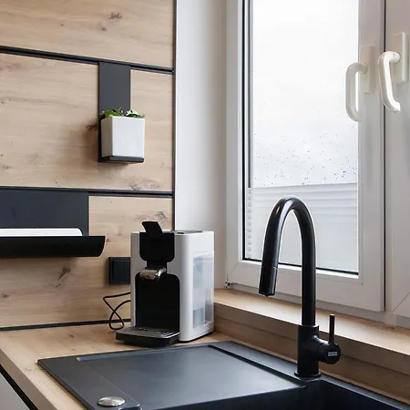 Happy Place Apartment *
